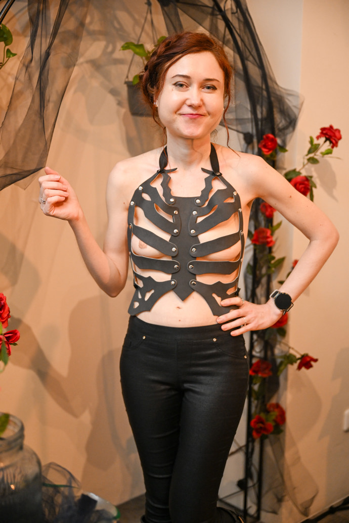 FOTO: Eva Toulová oblékla velmi extravagantní model. – stránka 17