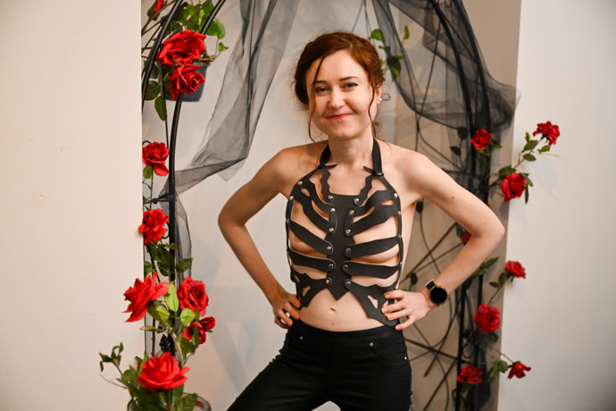 FOTO: Eva Toulová byla samý úsměv. – stránka 13