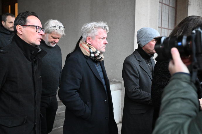 FOTO: Z pohřbu Patrika Hezuckého odcházel Aleš Háma zdrcený. – stránka 108
