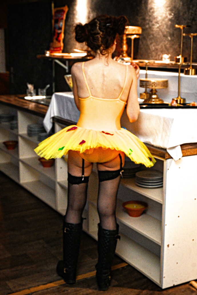 FOTO: Eva Toulová odhalila zadeček. – stránka 40