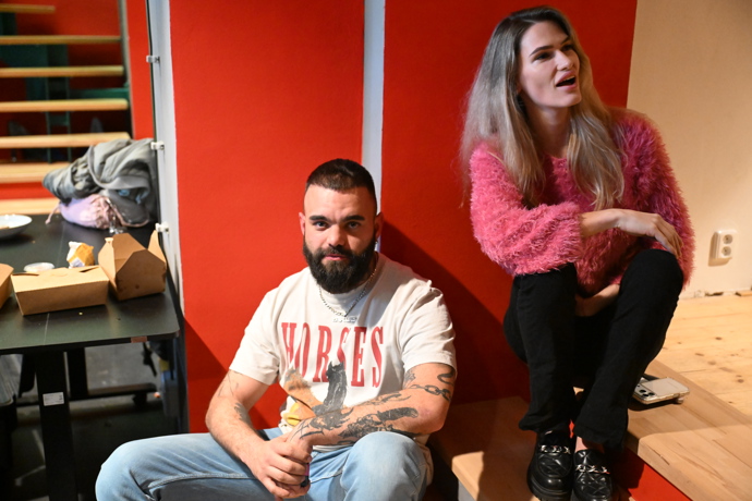 FOTO: Lucie Široká s Freescootem na závěrečné tiskové konferenci Clashe 14. – stránka 3