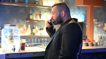 FOTO: Karlos Vémola často někomu volal.