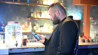 FOTO: Karlos si posílal hlasovky.