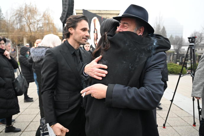 FOTO: Michel Fleischmann se objal s Monikou Marešovou. – stránka 46