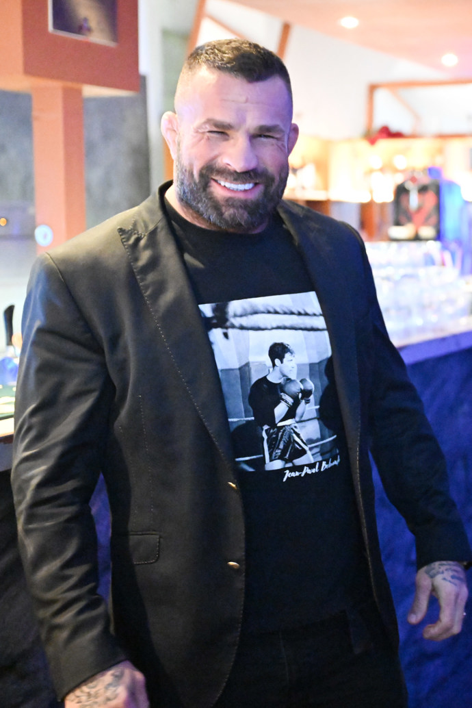 FOTO: Karlos Vémola vše ukrýval za úsměvem. – stránka 19