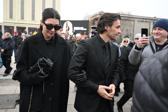 FOTO: Leoš Mareš po boku své ženy Moniky. – stránka 40