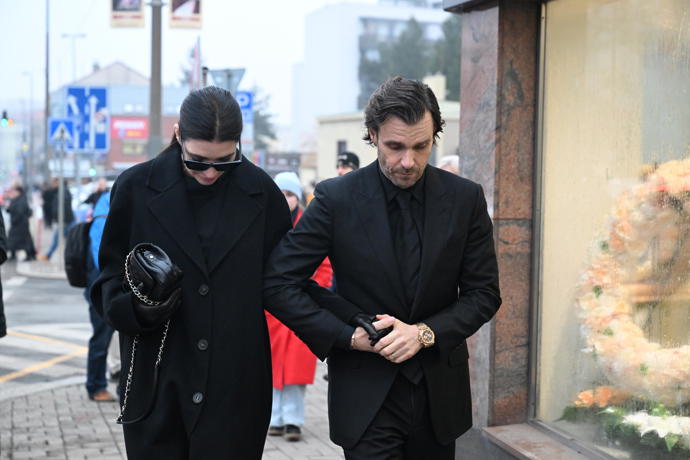 FOTO: Leoš Mareš po boku své ženy Moniky. – stránka 36