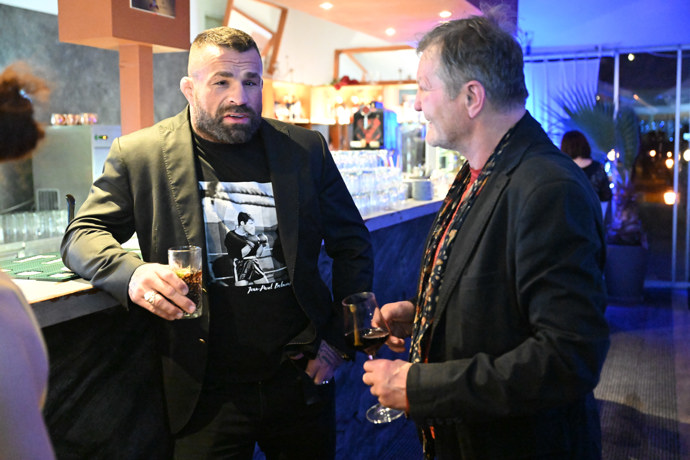 FOTO: Karlos Vémola dorazil na křest dokumentu o Jiřím Krampolovi. – stránka 3