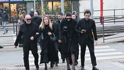 FOTO: Manželé Marešovi spolu s ostatními smutečními hosty zamířili do nedalekého podniku.