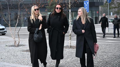 FOTO: Zorka Hejdová, Lucie Šilhánová a Katka Říhová odcházely z pohřbu společně.