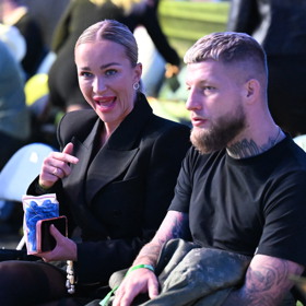 Nela Slováková a Radek Roušal v hledišti.