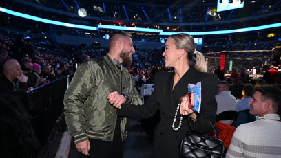 FOTO: Nela Slováková po boku MMA zápasníka Radka Roušala.