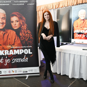 Veřejnost jí v minulosti chvíli vnímala i jako milenku Jiřího Krampola.