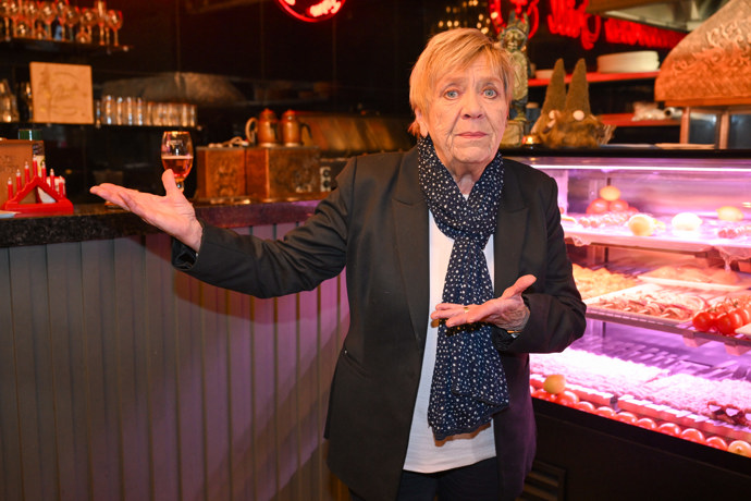 FOTO: Herečka Jaroslava Obermaierová. – stránka 6