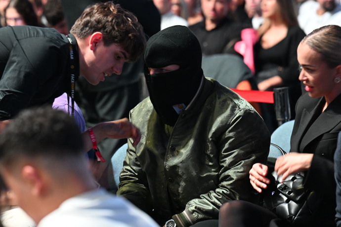 FOTO: Radek Roušal dorazil na Oktagon v kukle. – stránka 6