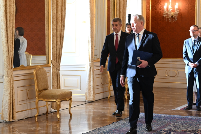 FOTO: Prezident Petr Pavel jmenoval Andreje Babiše premiérem. – stránka 22