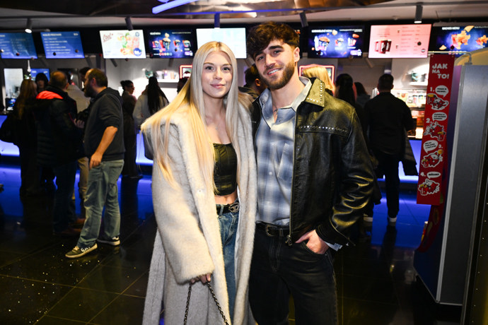 FOTO: Lu Jambor s partnerkou Annou Hamannovou. – stránka 11