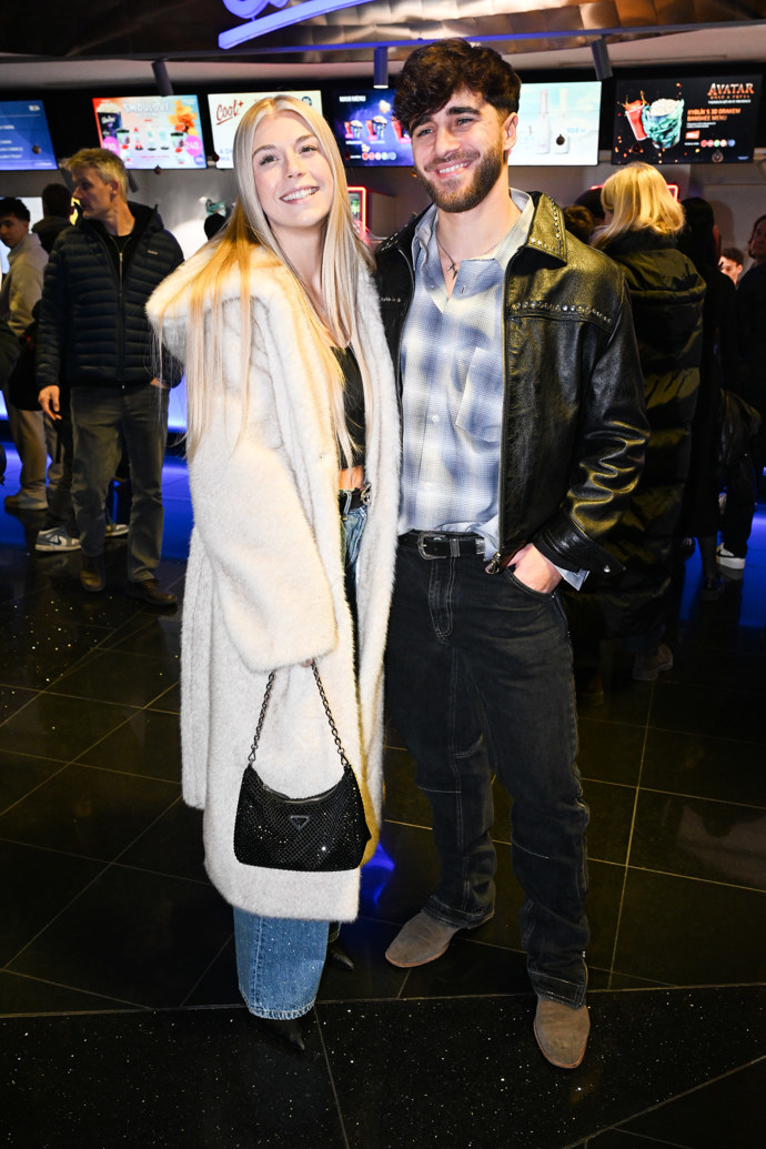 FOTO: Anna Hamannová a Lu Jambora dorazili v dobré náladě. – stránka 6