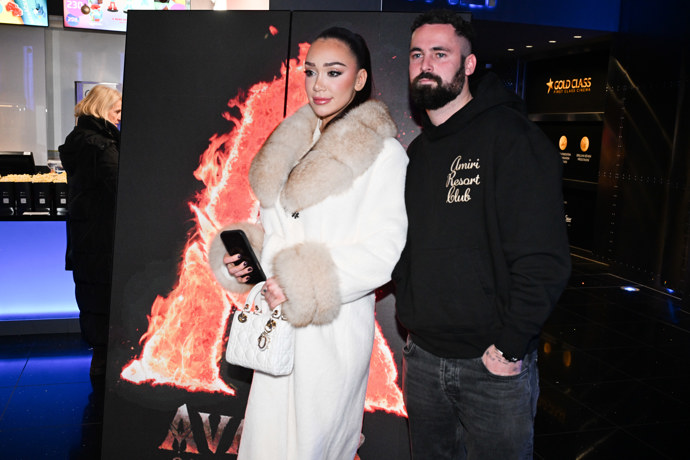 FOTO: Veronica Biasiol dorazila po boku svého partnera Matěje Dejdara. – stránka 7