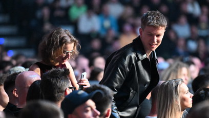 FOTO: Katka ho následovala.