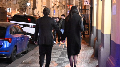 FOTO: Leoš Mareš a Monika Marešová při odchodu z večírku za Patrika Hezuckého.