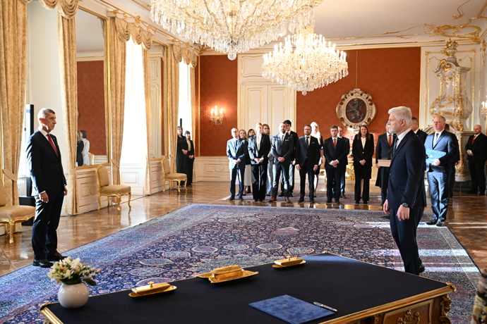 FOTO: Prezident Petr Pavel jmenoval Andreje Babiše premiérem. – stránka 24