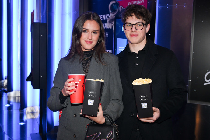 FOTO: Karolína Jirásková dorazila s partnerem  Kristianem Nerudou. – stránka 4