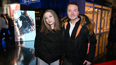 FOTO: Vlasta Korec dorazil na premiéru třetího pokračování filmu Avatar s dcerou.