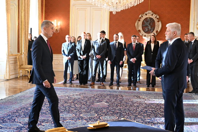 FOTO: Prezident Petr Pavel jmenoval Andreje Babiše premiérem. – stránka 18