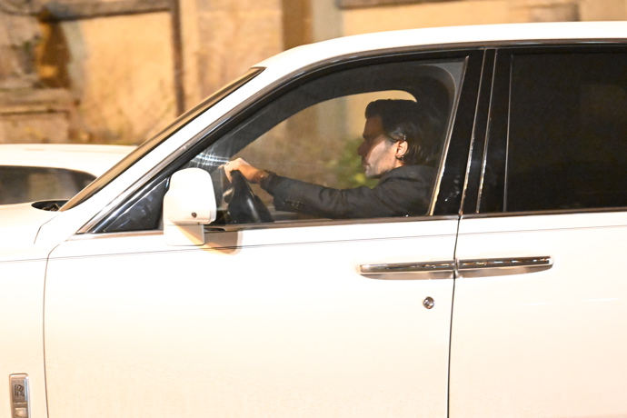 FOTO: Leoš Mareš a Monika Marešová při odchodu z večírku za Patrika Hezuckého. – stránka 8