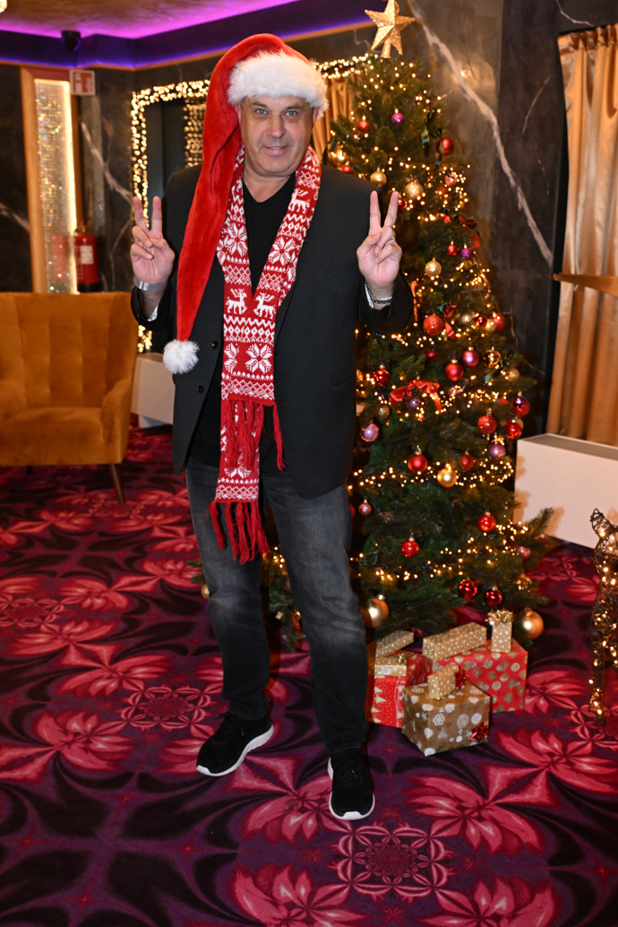 FOTO: Petr Rychlý dorazil ve výborné náladě. – stránka 63