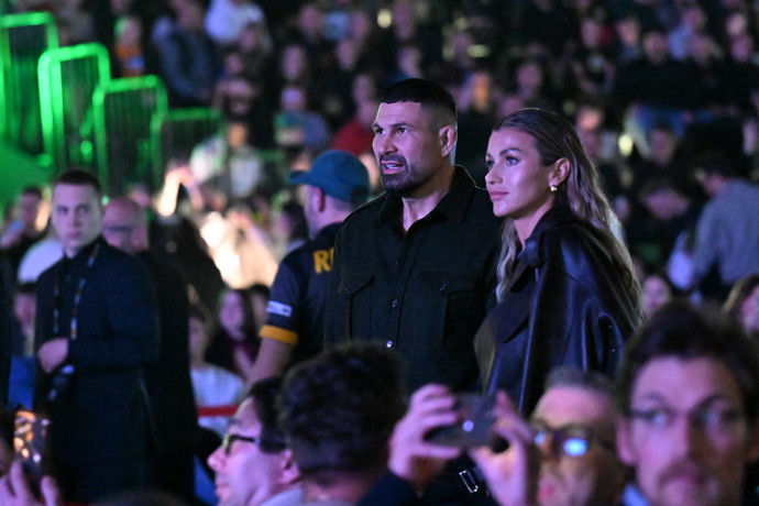 FOTO: Krásná Natálie Végh se svým manželem, MMA zápasníkem Attilou. – stránka 1