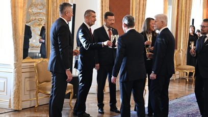 FOTO: Všichni si na Hradě přiťukli.