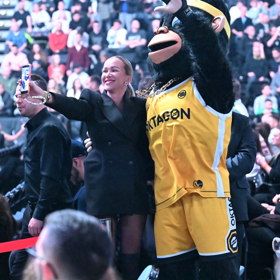 Nela Slováková si večer užívala se vším všudy.