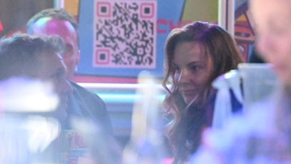 FOTO: Nikola Hezucká se smutečními hosty.