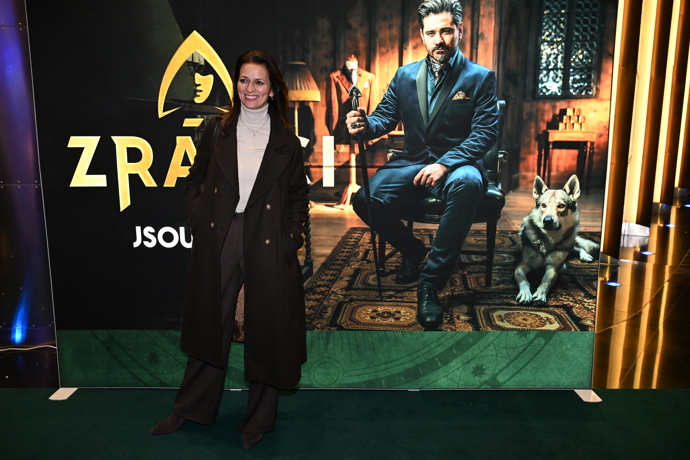 FOTO: Herečka Adéla Gondíková. – stránka 4