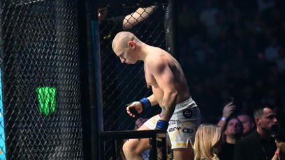 FOTO: Pavel Tóth jde do klece.