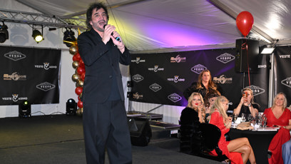 FOTO: Dávej, ber. Sagvan bavil hosty.