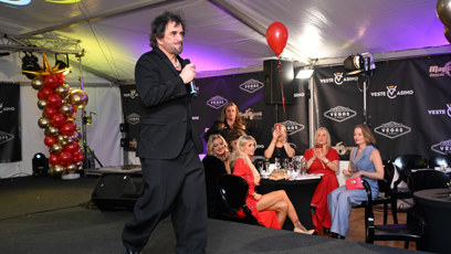 FOTO: Sagvan Tofi to rozjel jako za mlada.