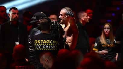 FOTO: Ondřej Raška před vstupem do klece.