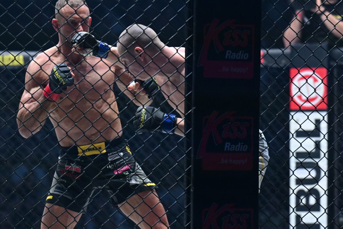 FOTO: Raška, Páju ničil v postoji. – stránka 15