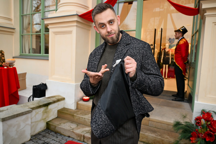 FOTO: Vincent Navrátil ukazuje "pípák" z obchodu. – stránka 3