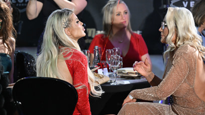 FOTO: Gesta Lenky naznačují, že šlo o vážnou věc.