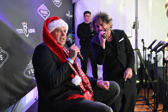 FOTO: Oba bavili přítomné hosty. – stránka 36