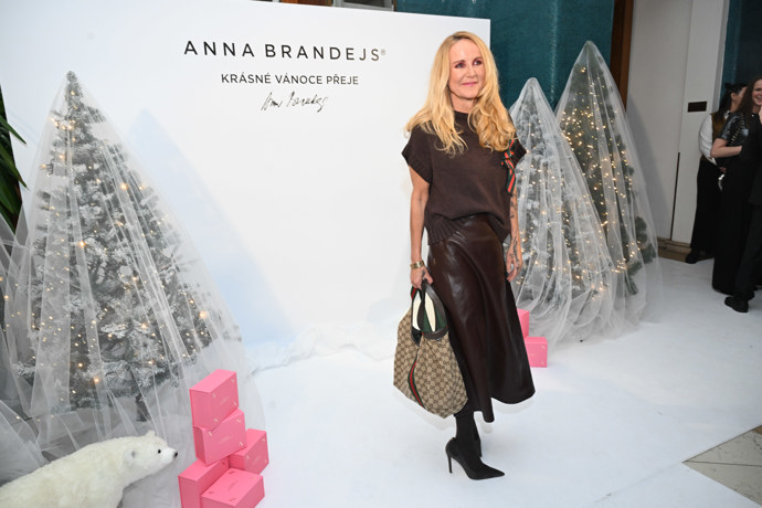 FOTO: Vendule Pizingerové to moc slušelo. – stránka 7