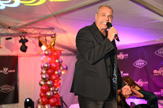 FOTO: Rychlý byl k nezastavení. – stránka 23