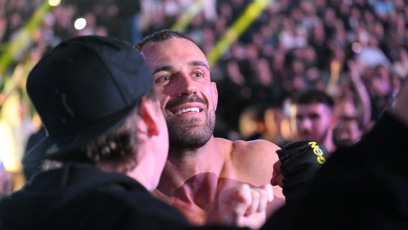 FOTO: Ondřej Raška se fotil s fanoušky.