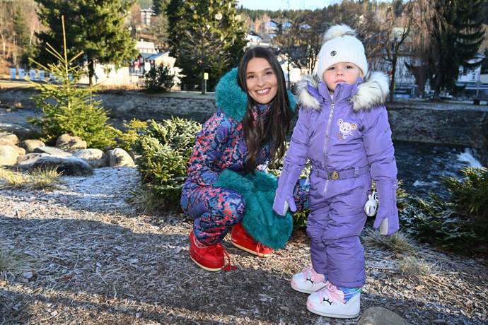 FOTO: Nikol Švantnerová s dcerou. – stránka 1