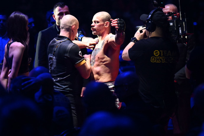 FOTO: Robert Pukač před zápasem. – stránka 17