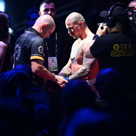 Robert Pukač jen chvíli před vstupem do klece.